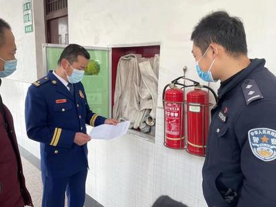 查隱患 堵漏洞 保平安——漢陰縣應(yīng)急管理局緊盯農(nóng)村重點(diǎn)領(lǐng)域安全 扎實(shí)開(kāi)展農(nóng)村人員密集場(chǎng)所消防安全督查檢查 為旅游景區(qū)提供管理服務(wù)